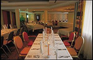 Hotel Am Kurpark Schönebeck Restauracja zdjęcie